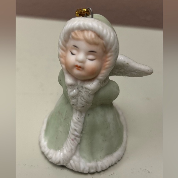Giftco Bisque Porcelain Kissing Green Angel Bell Figurine Christmas Ornament - Picture 3 of 7